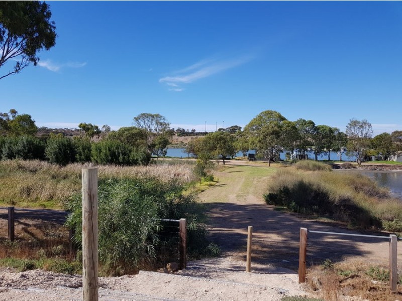 Allot 32 Wetlands Close, Murray Bridge SA 5253