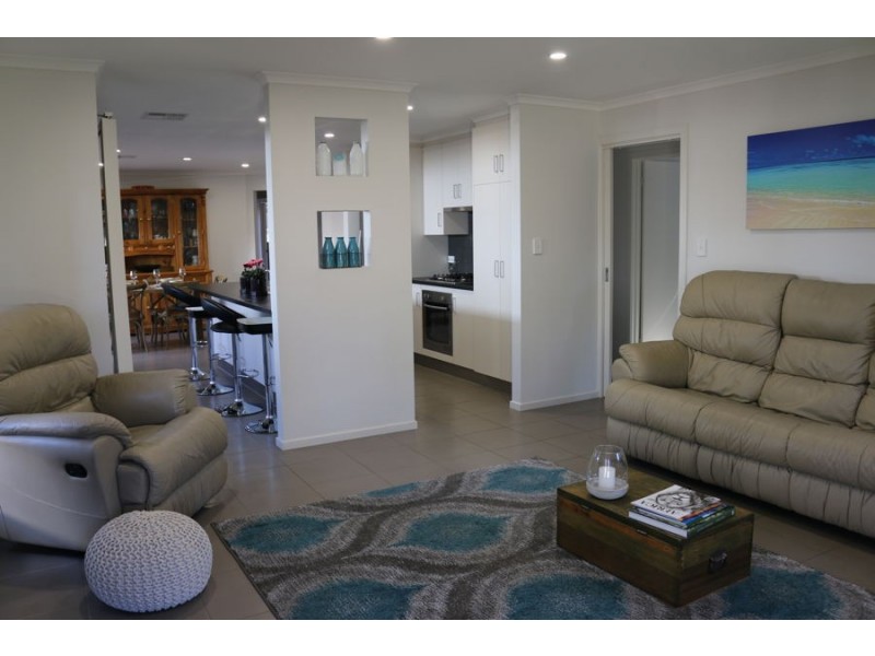 8 Waterlily Terrace, Murray Bridge SA 5253