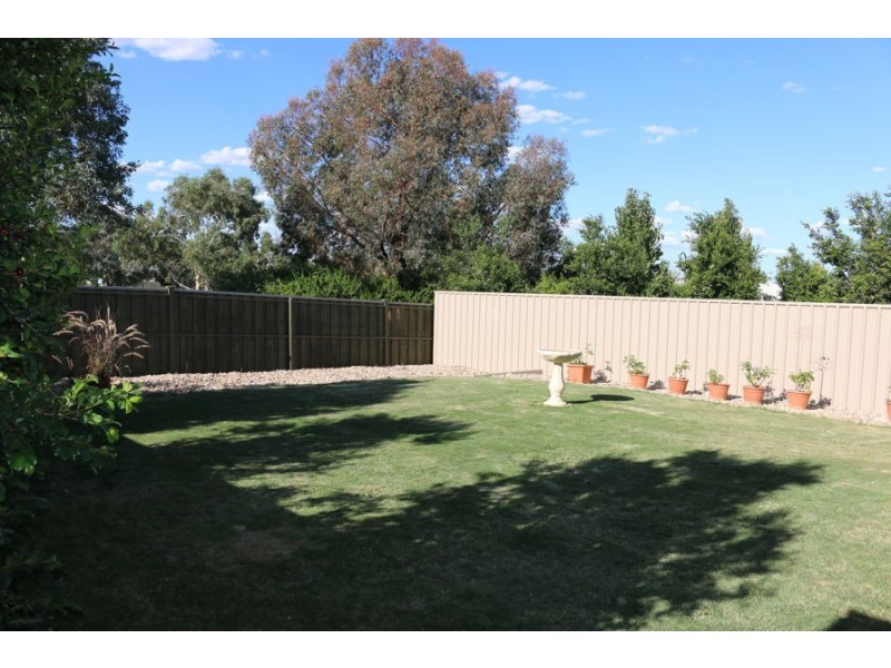 8 Waterlily Terrace, Murray Bridge SA 5253