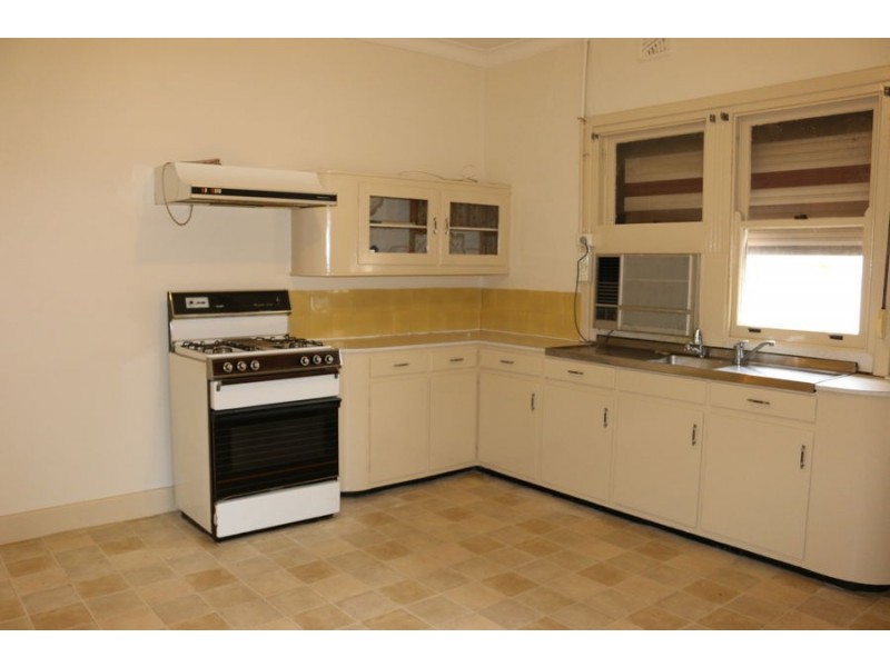 77 Standen Street, Murray Bridge SA 5253