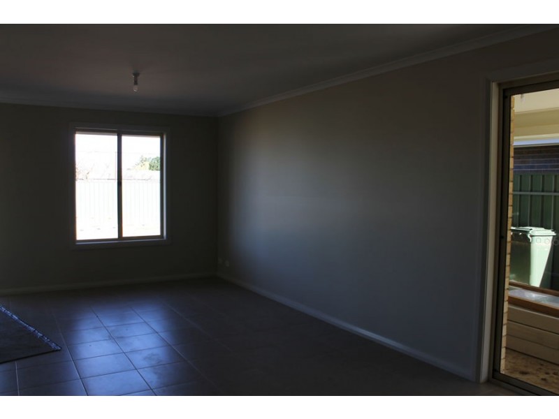 2 86 Mulgundawah Rd, Murray Bridge SA 5253