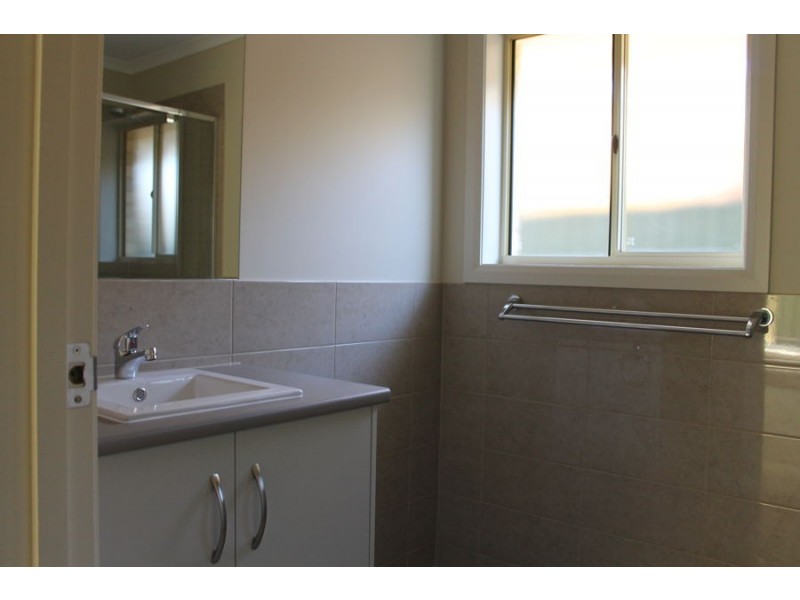 2 86 Mulgundawah Rd, Murray Bridge SA 5253