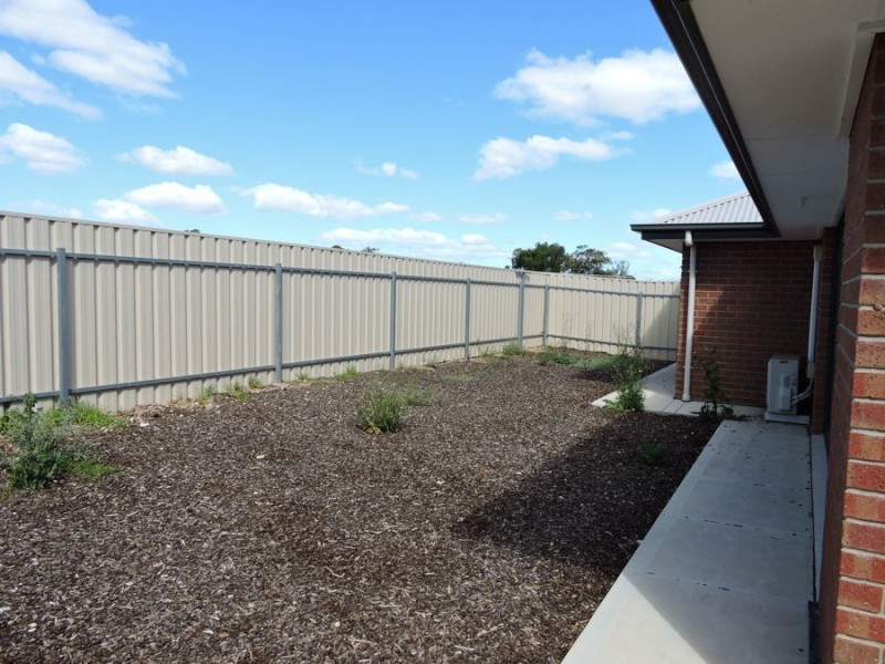 2A Galway, Murray Bridge SA 5253
