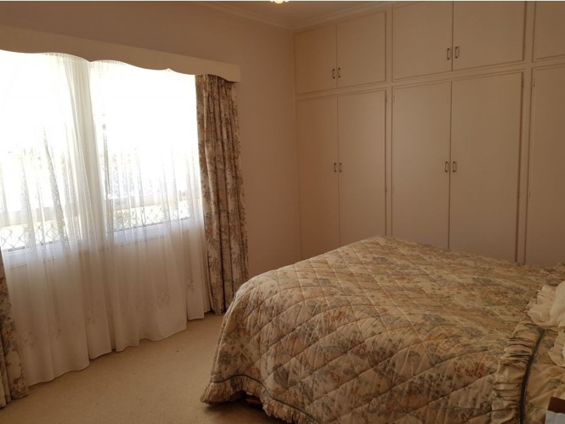 16 Leslie Street, Murray Bridge SA 5253