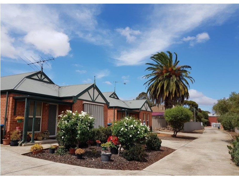2 64 Verdun Road, Murray Bridge SA 5253