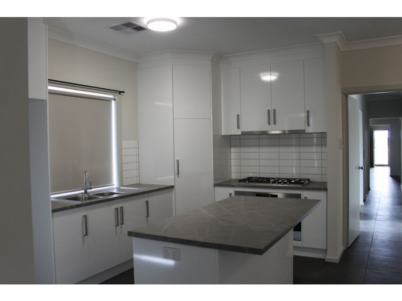 76 Hindmarsh Road, Murray Bridge SA 5253