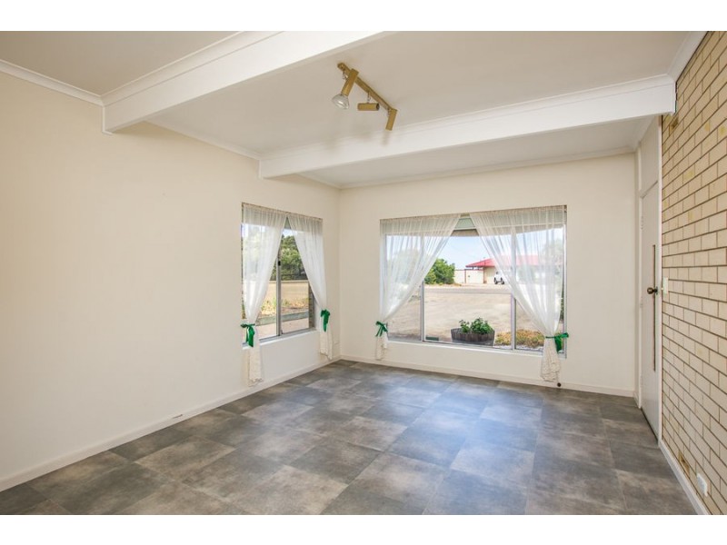 33 McQuarrie Street, Murray Bridge SA 5253