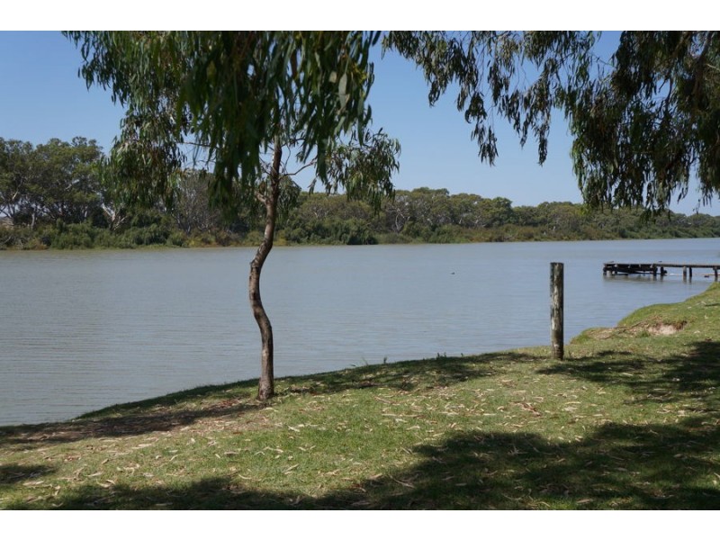 56 Long Island Road, Murray Bridge SA 5253