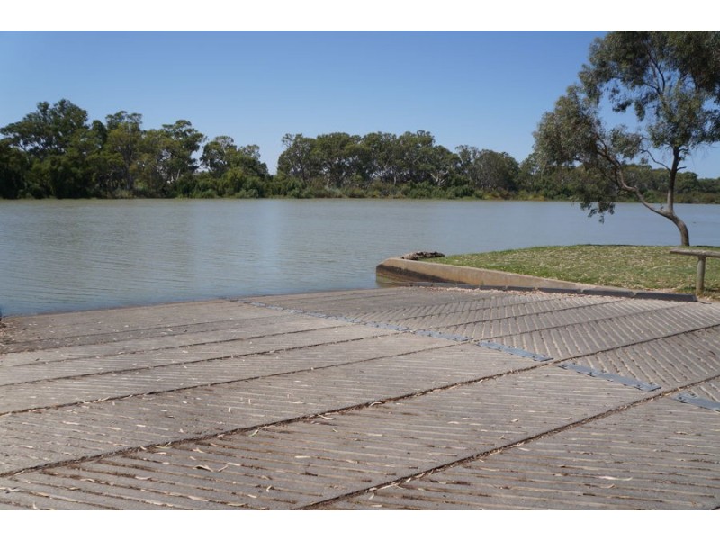 56 Long Island Road, Murray Bridge SA 5253