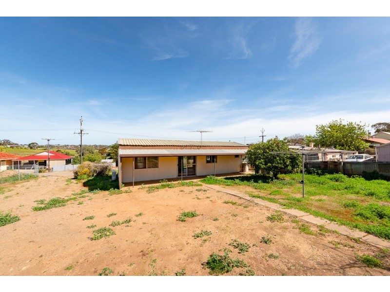 8 Moore Street, Murray Bridge SA 5253