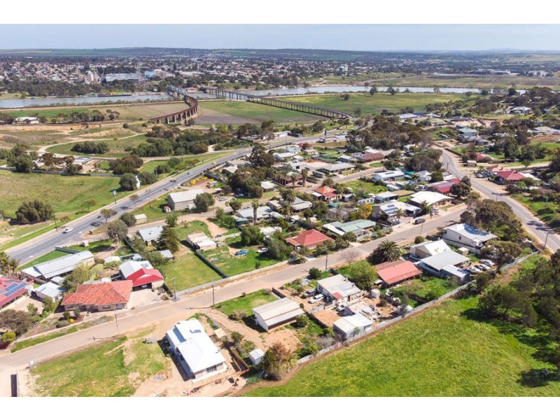 8 Moore Street, Murray Bridge SA 5253