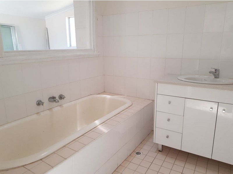 89 Adelaide Road, Murray Bridge SA 5253