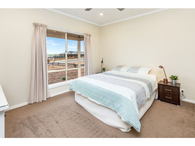 14 McLaren Close, Murray Bridge SA 5253