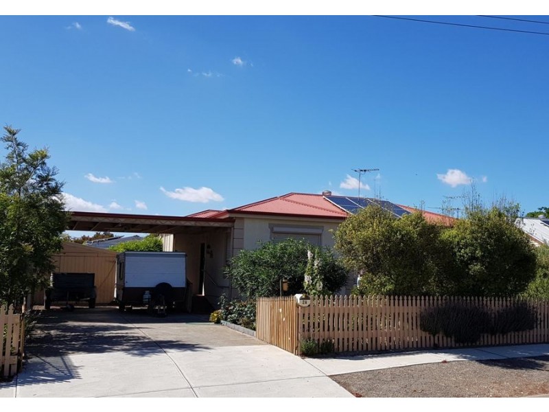 2a Caroline Street, Murray Bridge SA 5253