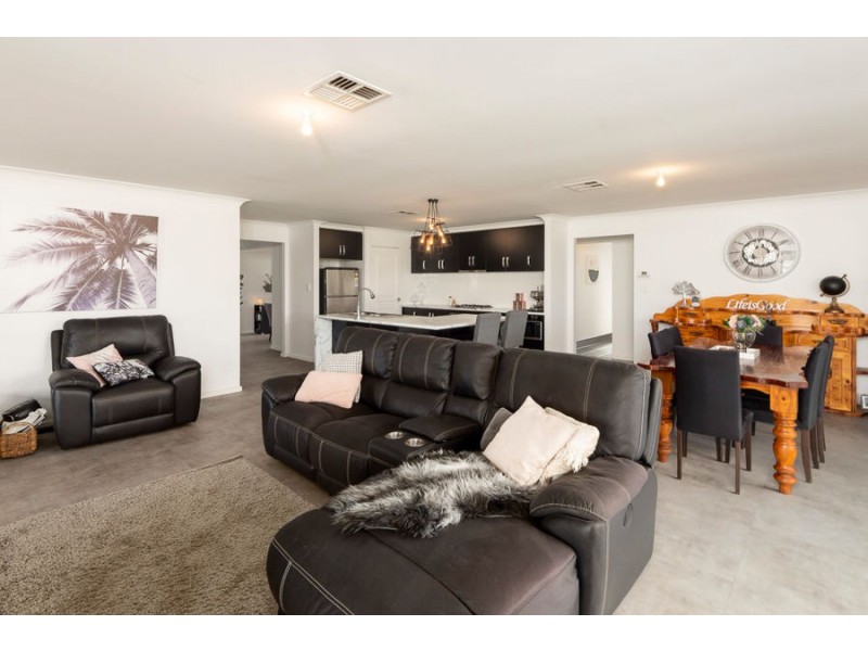 13 Alison Court, Wellington East SA 5259