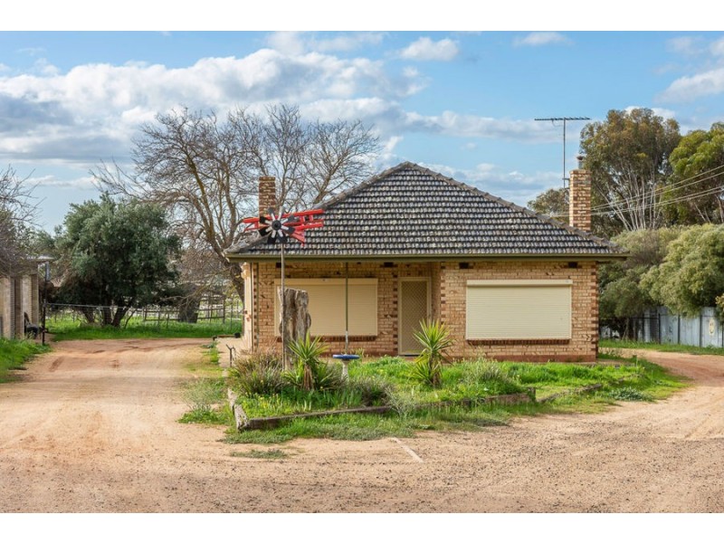 16 Old Swanport Road, Murray Bridge SA 5253