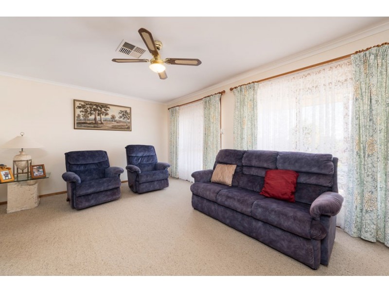 5 Riverglen Drive, White Sands SA 5253