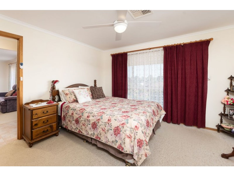 5 Riverglen Drive, White Sands SA 5253