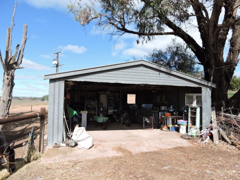 249 The Point Road, Jervois SA 5259