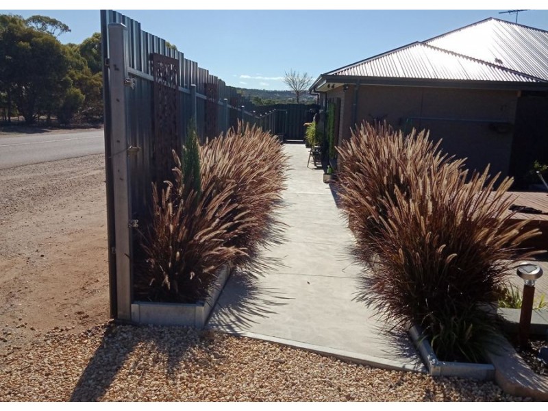 17 Avoca Road, Murray Bridge SA 5253