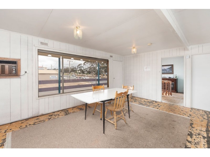 187 Adelaide Road, Murray Bridge SA 5253