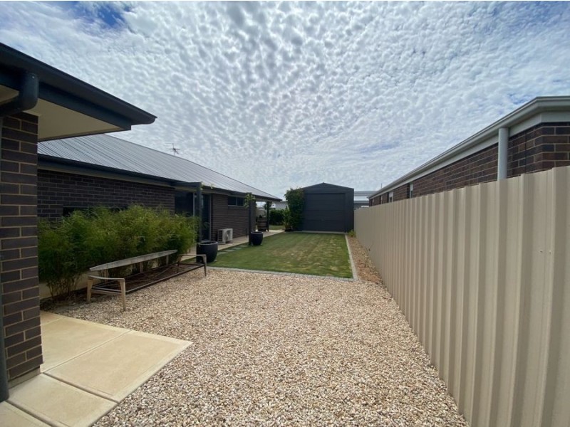 5 McQuarrie Street, Murray Bridge SA 5253