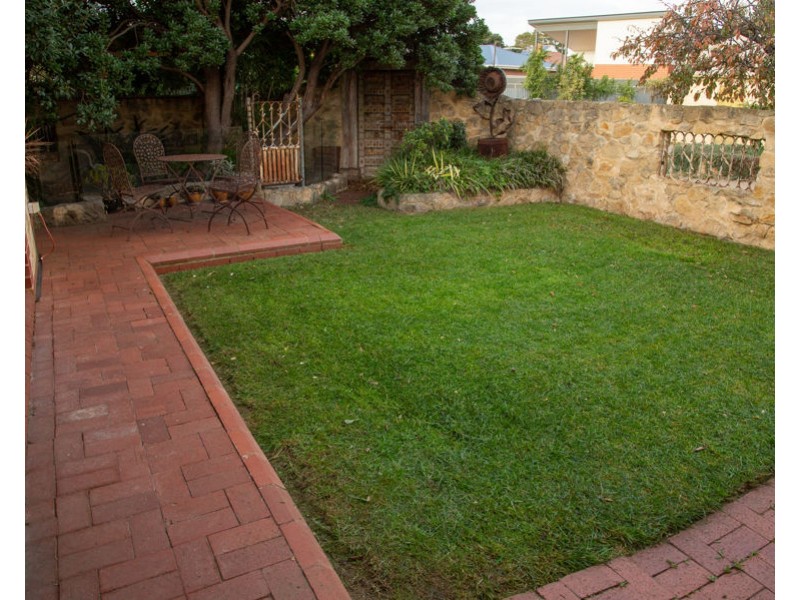18 Sturt Street, Murray Bridge SA 5253