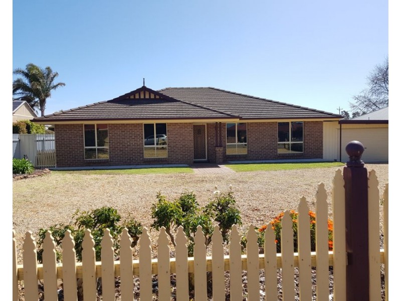 1 Prosperity Grv, Murray Bridge SA 5253