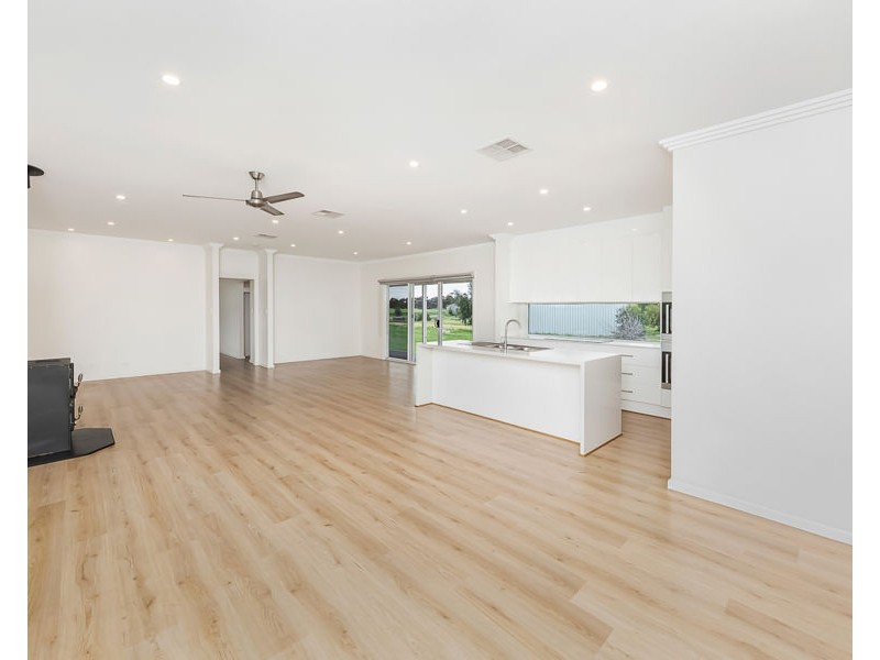 19 Moorlands Road, Moorlands SA 5301