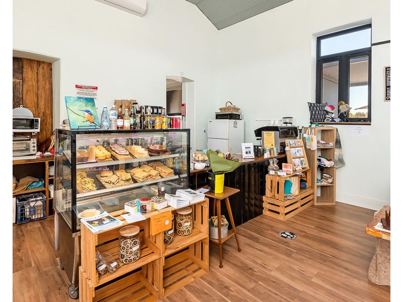 1 Pangarinda Drive, Wellington East SA 5259