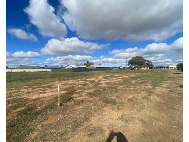 Corner of Gross & Commerce, Murray Bridge SA 5253