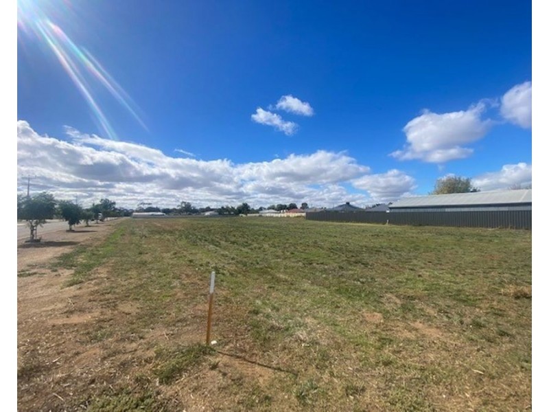 Corner of Gross & Commerce, Murray Bridge SA 5253