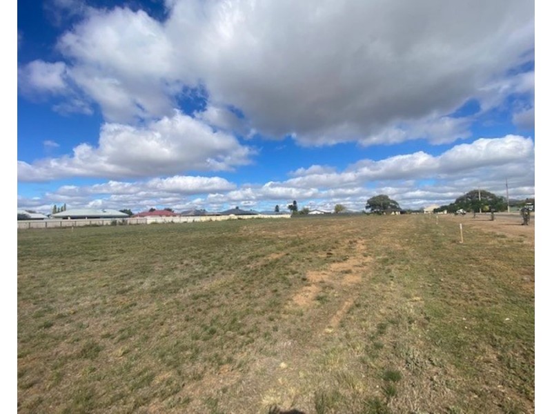 Corner of Gross & Commerce, Murray Bridge SA 5253