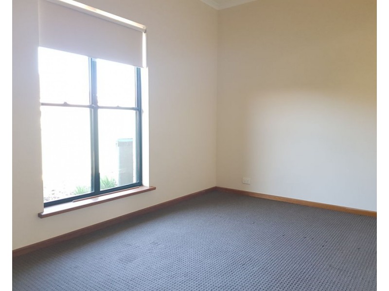 2/16 Amanda Street, Murray Bridge SA 5253