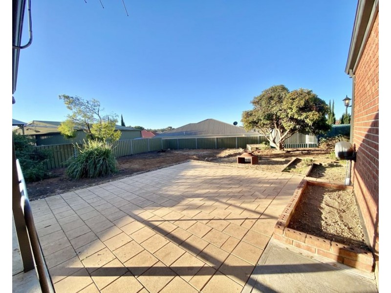32 Carsten Drive, Murray Bridge SA 5253