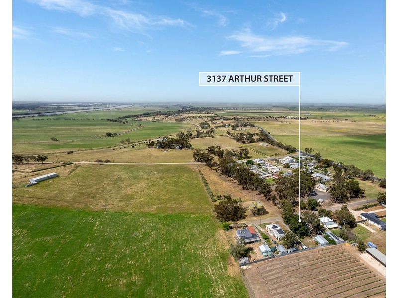 3137 Arthur Street, Woods Point SA 5253
