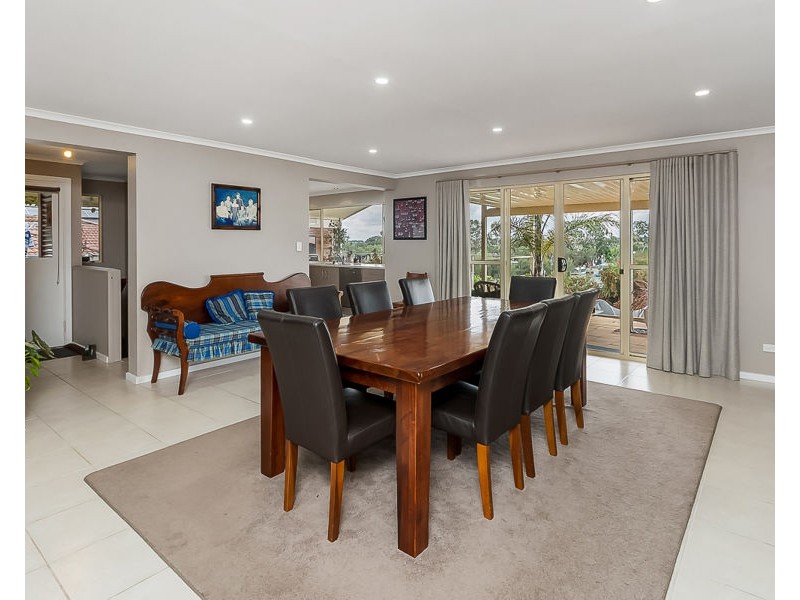 21 Riverglen Drive, White Sands SA 5253
