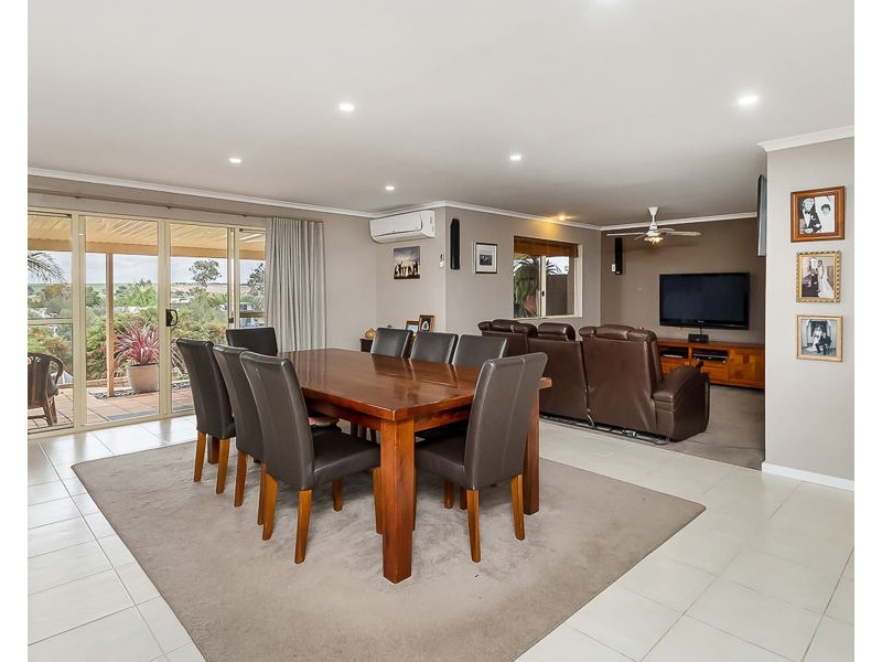 21 Riverglen Drive, White Sands SA 5253