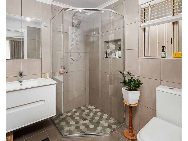 21 Riverglen Drive, White Sands SA 5253