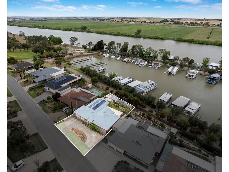21 Riverglen Drive, White Sands SA 5253