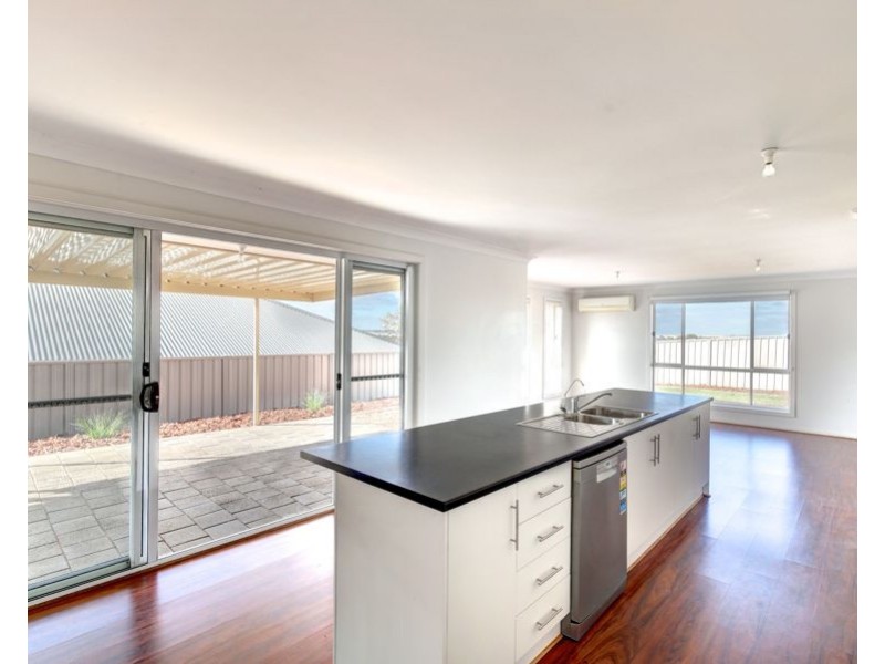 24 Waterlily Terrace, Murray Bridge SA 5253