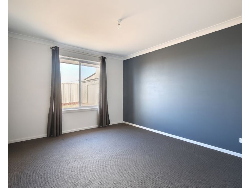 24 Waterlily Terrace, Murray Bridge SA 5253