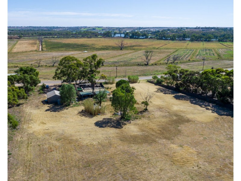 140 Swanport Village Road, Murray Bridge SA 5253
