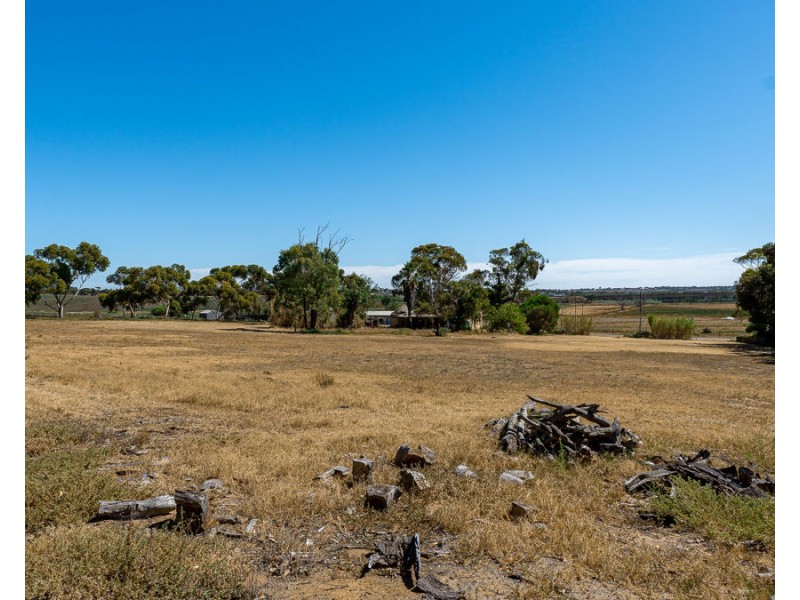 140 Swanport Village Road, Murray Bridge SA 5253