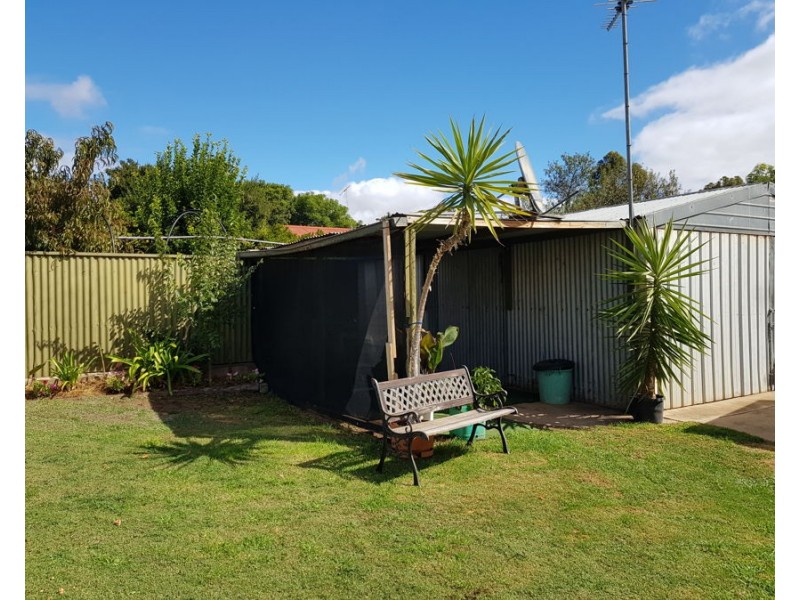 12 Graetz Street, Murray Bridge SA 5253