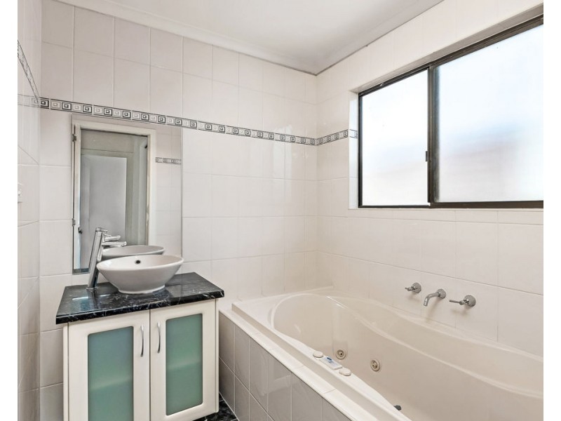 77 Old Princes Highway, Murray Bridge SA 5253