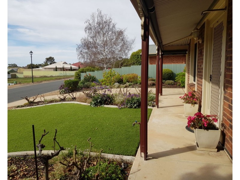 12a Silver Birch Drive, Murray Bridge SA 5253