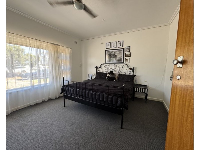 158-160 Adelaide Road, Murray Bridge SA 5253