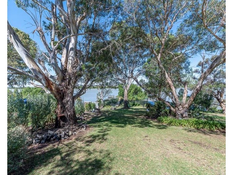 3297 Jervois Road, Wellington SA 5259