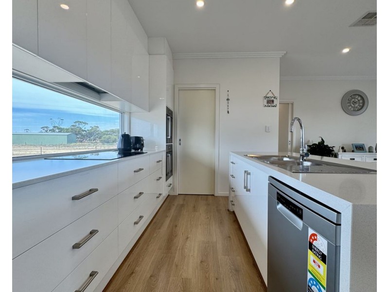 19 Moorlands Road, Moorlands SA 5301